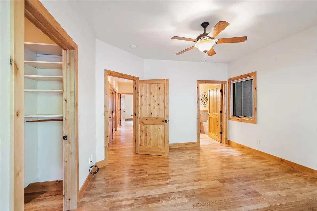 Primary suite